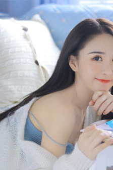 他缓慢而有力的撞着在车里视频
